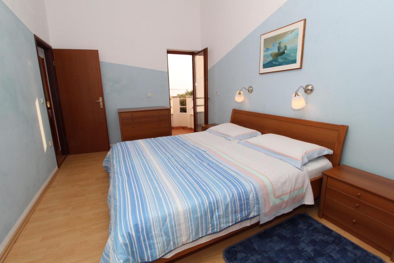 Apartments By The Sea Mandre, Pag - 6284 Kolan Exterior foto